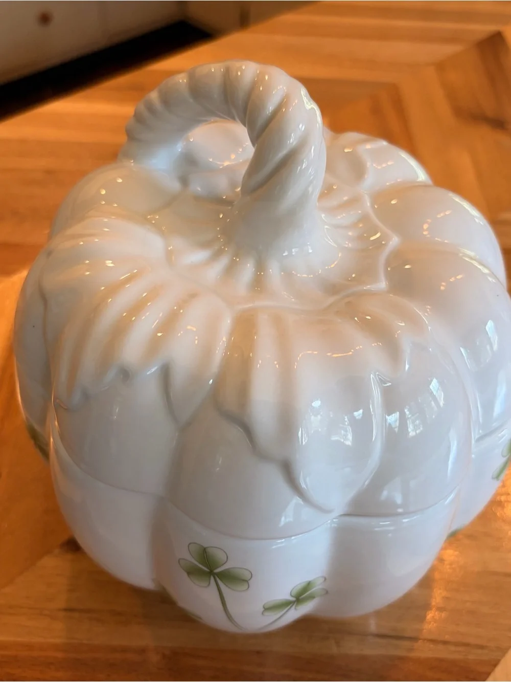 Marcus Notley 2007 Ireland Series Porcelain Shamrock Clover Pumpkin Cookie Jar